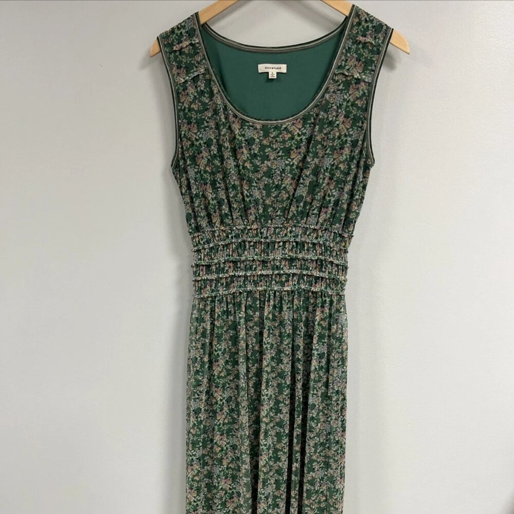 MAX STUDIO Size S Sleeveless Dress Green Floral Midi Smocked Waist
